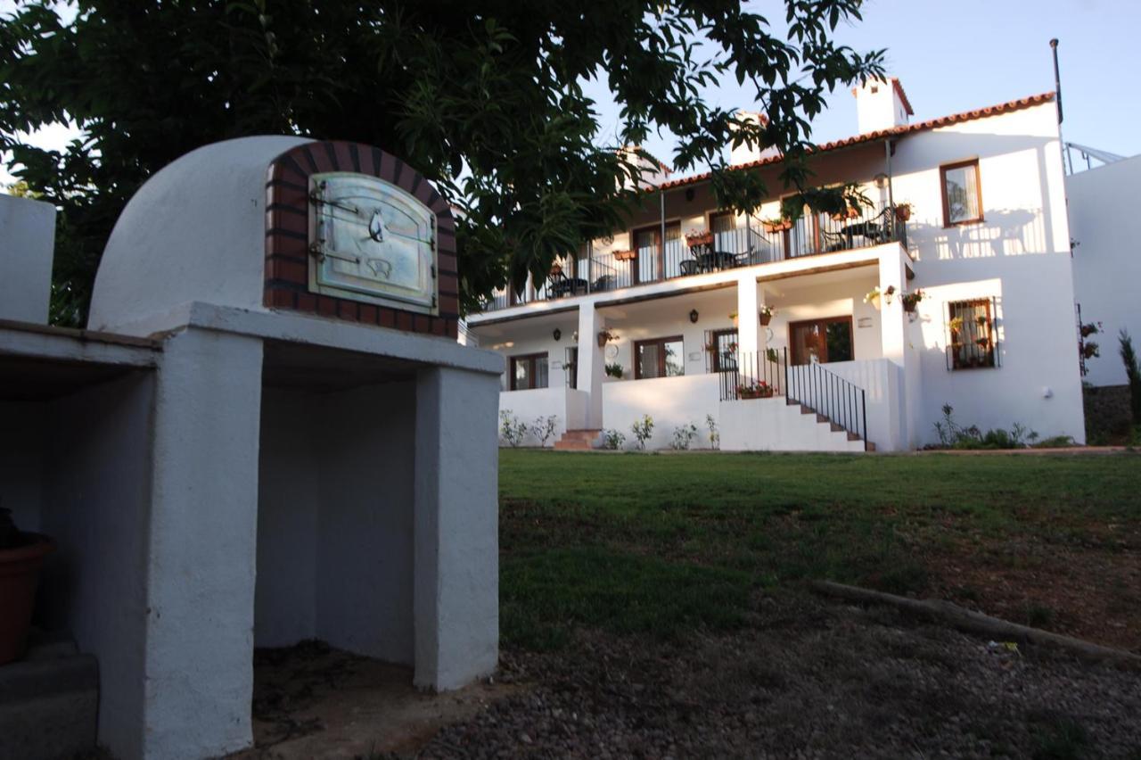 Hotel Apartamento Rural Finca La Media Legua Aracena Eksteriør billede