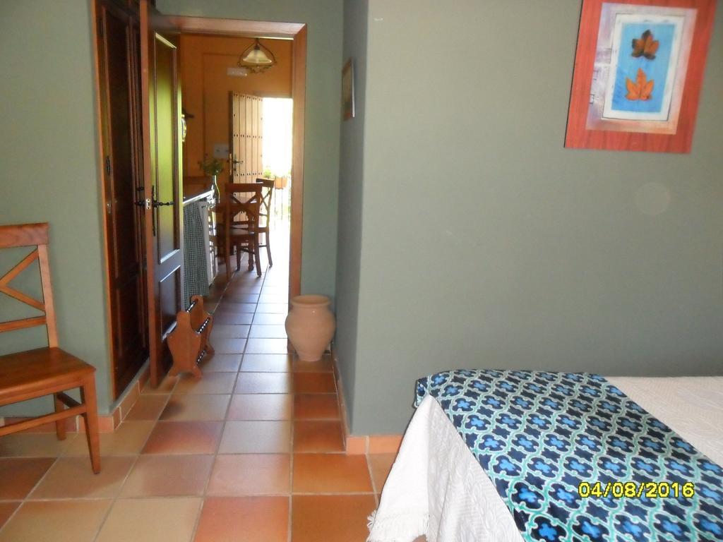 Hotel Apartamento Rural Finca La Media Legua Aracena Eksteriør billede