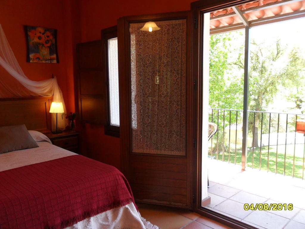 Hotel Apartamento Rural Finca La Media Legua Aracena Eksteriør billede