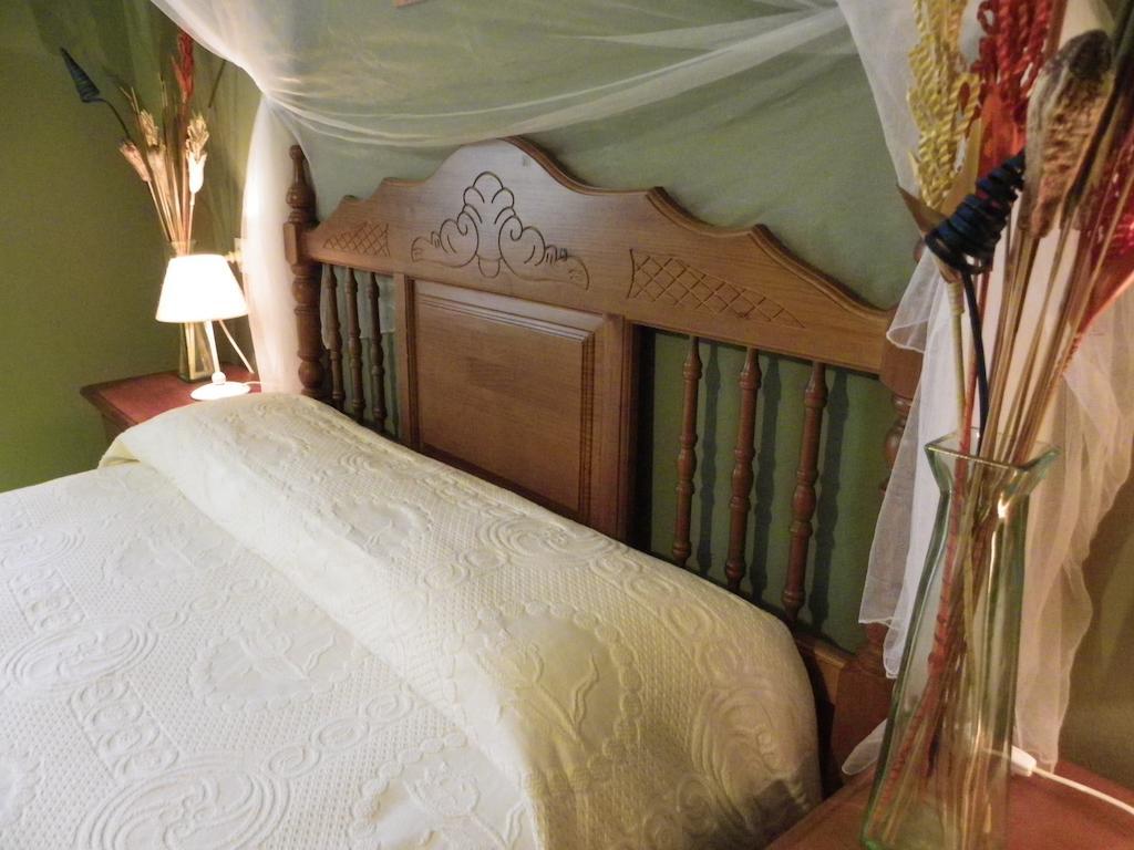 Hotel Apartamento Rural Finca La Media Legua Aracena Eksteriør billede