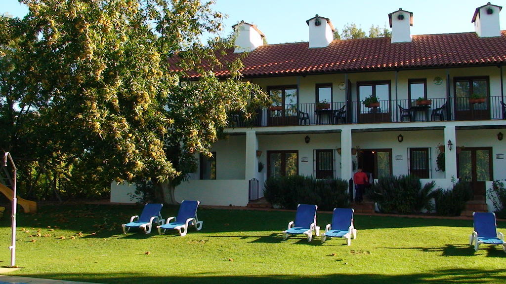 Hotel Apartamento Rural Finca La Media Legua Aracena Eksteriør billede