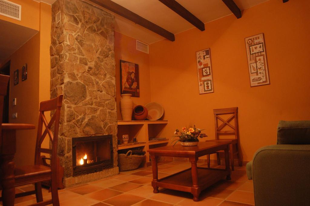 Hotel Apartamento Rural Finca La Media Legua Aracena Eksteriør billede