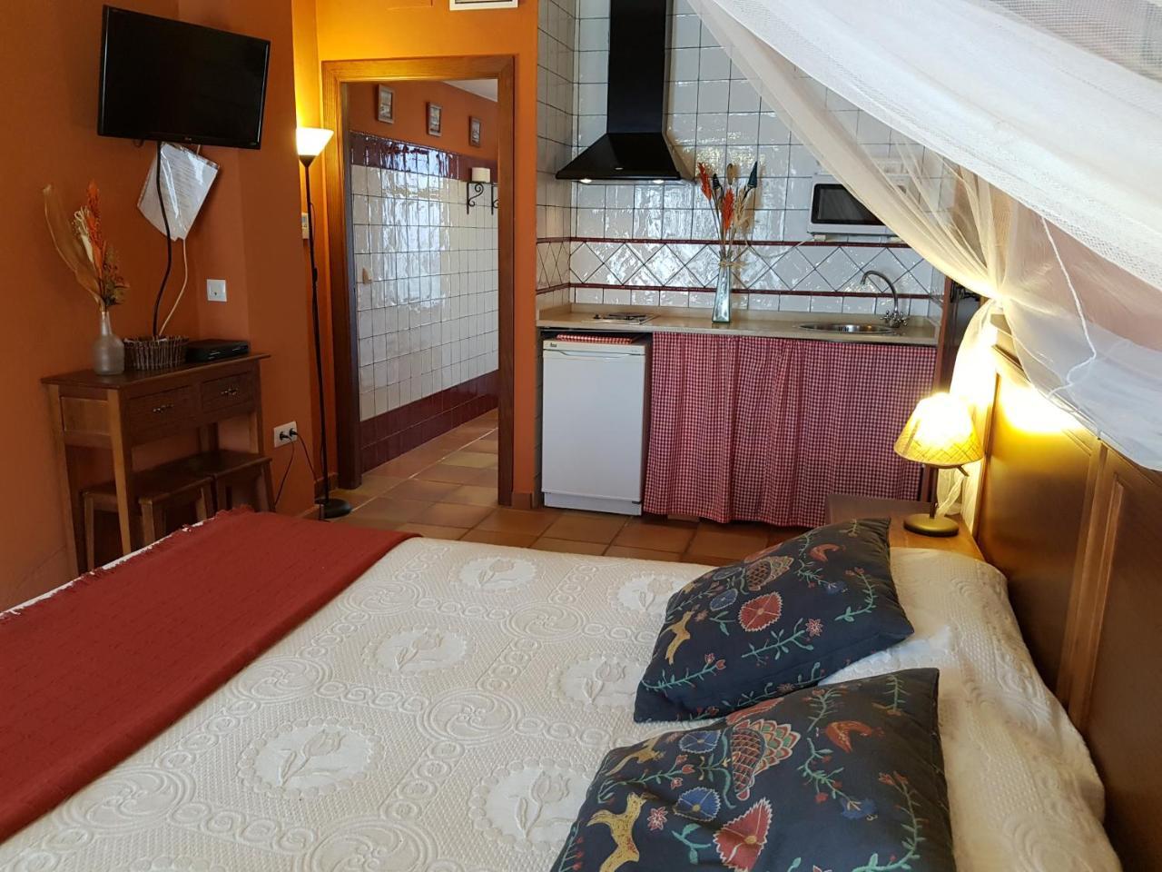 Hotel Apartamento Rural Finca La Media Legua Aracena Eksteriør billede